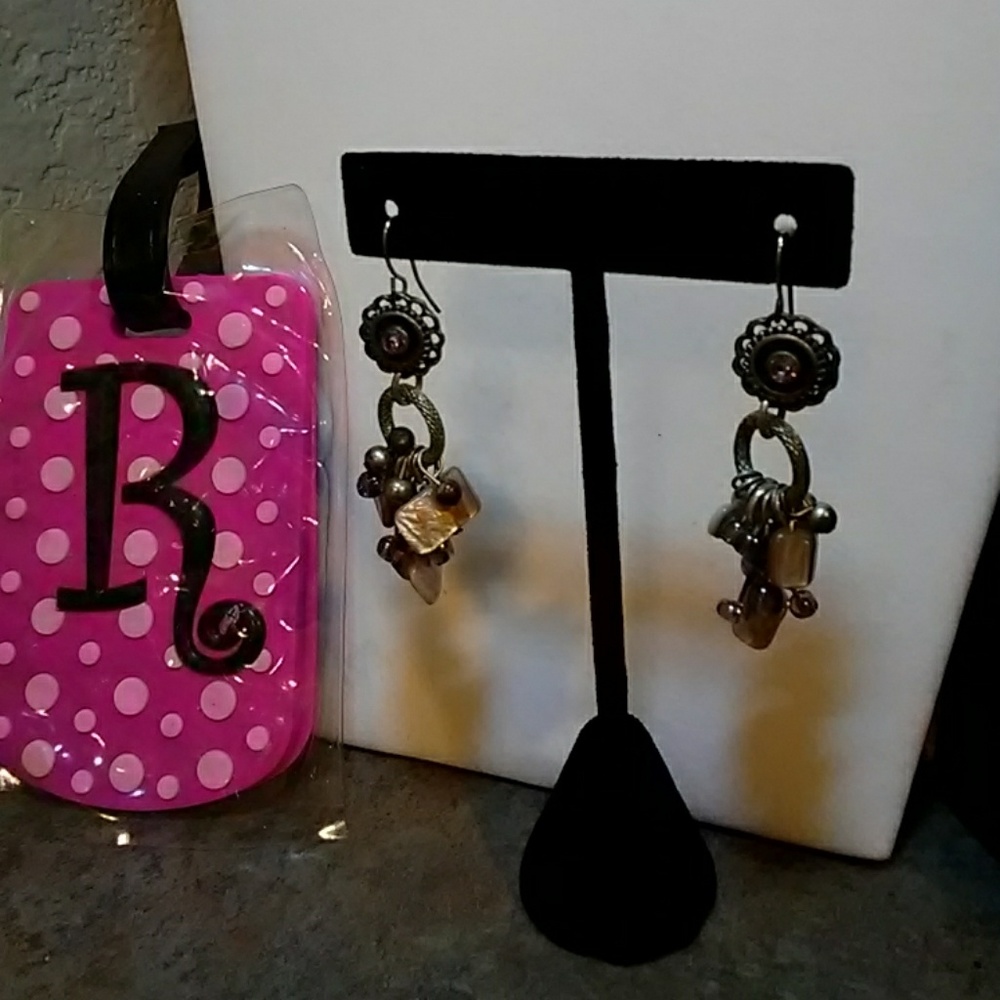 Earrings with FREE Luggage "R" Tag